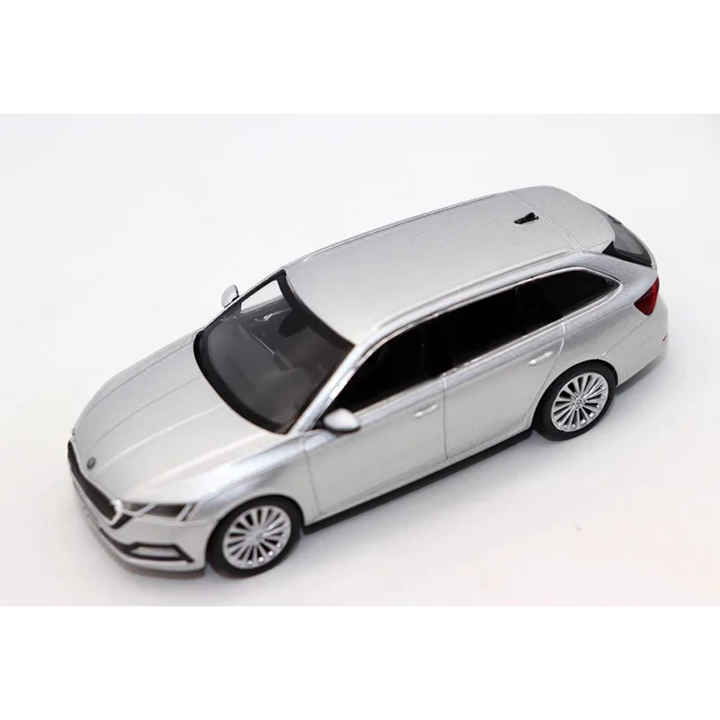 Skoda Octavia Combi A8 1:43 Diecast Model 5 Skoda Octavia Combi A8 1:43 Diecast Model - Image 5