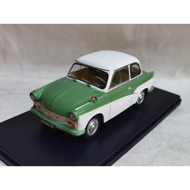 Vintage Trabant P50 Model 1:24 Scale Collectible 8 Vintage Trabant P50 Model 1:24 Scale Collectible - Image 8
