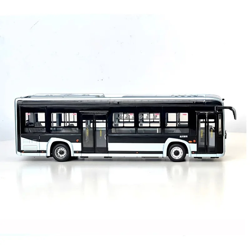 Black 1:38 Scale Diecast City Bus Model 3 Black 1:38 Scale Diecast City Bus Model - Image 3