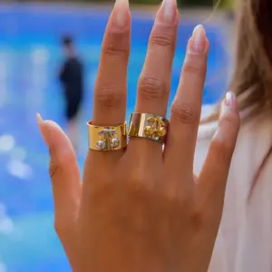 Sdff000ae87f84b5c8b607660d77b8de2J