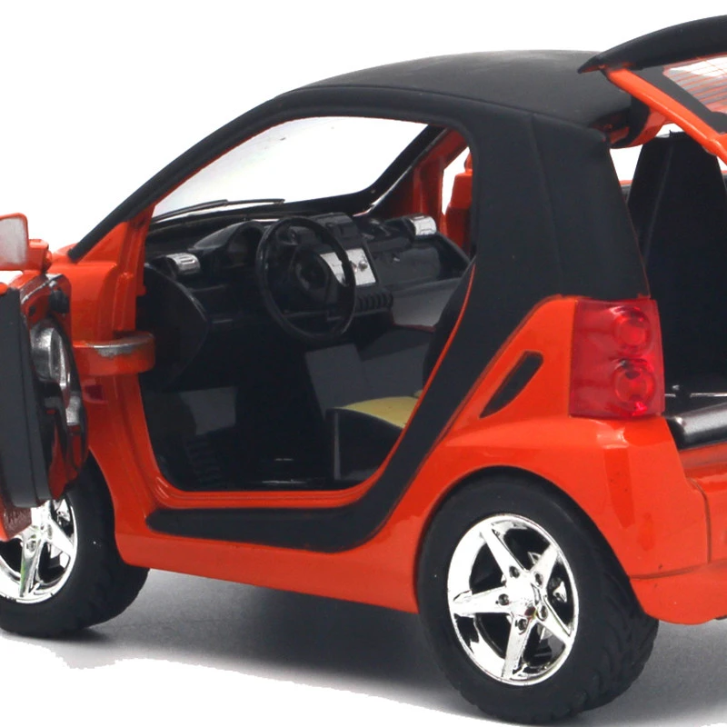 1:32 Scale Alloy Car Model with Lights 6 1:32 Scale Alloy Car Model with Lights - Image 6