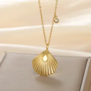 Se0c9300c6b5243a4b463676e15553f28g