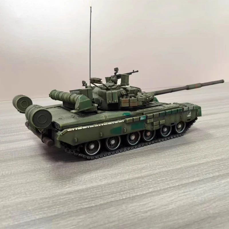 1:72 Scale T80BV Tank Model for Collectors 4 1:72 Scale T80BV Tank Model for Collectors - Image 4