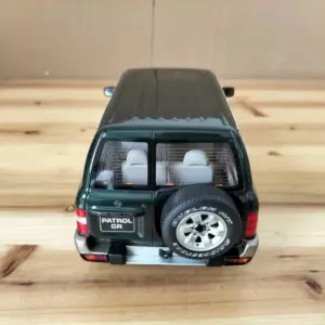 Resin 1:18 Nissan Patrol Y61 Model 9 Se119f973f90f426797addfb76ab0d6aaF