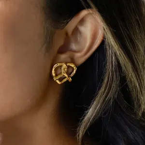 Se164ba8b832a4b258794a69048a0a0b8t