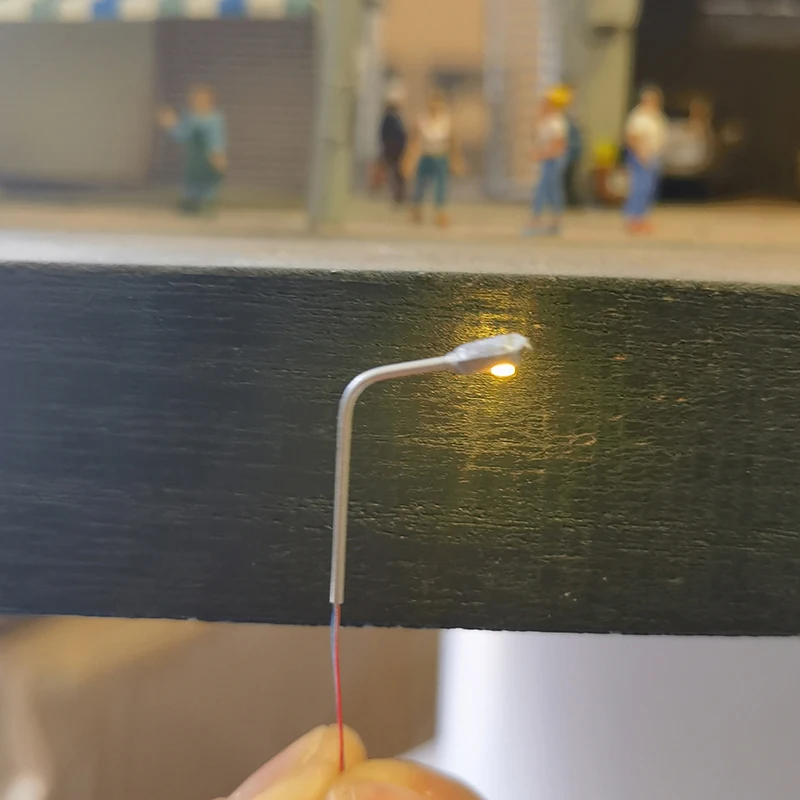 1/64 Scale Miniature Street Lamps Set 4 1/64 Scale Miniature Street Lamps Set - Image 4