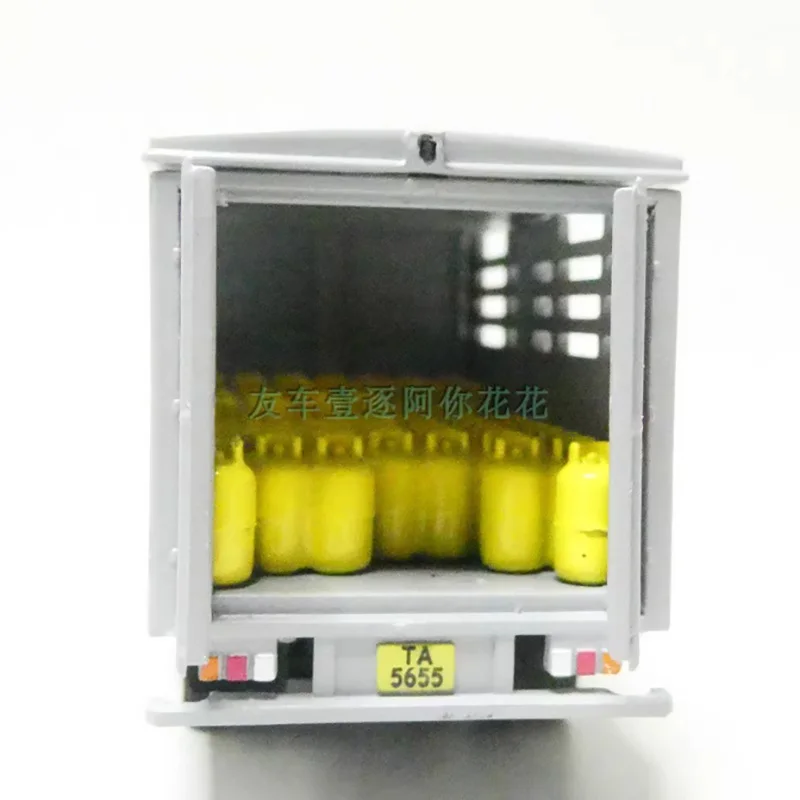 Silver 1/76 Scale LPG Carrier Truck Model 6 Silver 1/76 Scale LPG Carrier Truck Model - Image 6