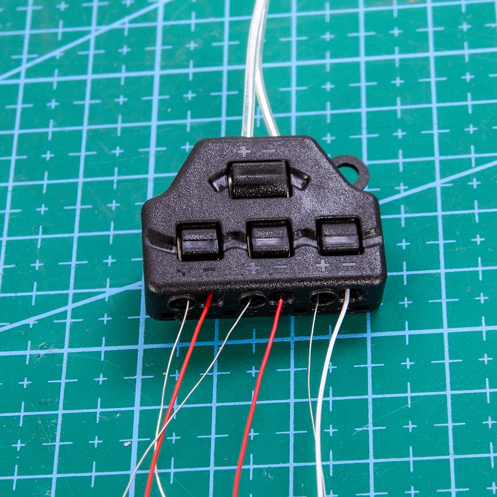 Railway LED Lighting Port Sharing Box for Models 4 Railway LED Lighting Port Sharing Box for Models - Image 4