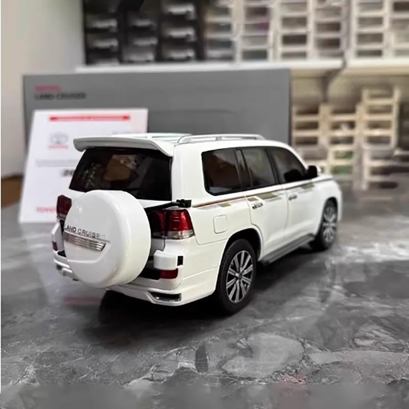 1:18 Scale Land Cruiser LC200 Spare Tire Model 5 1:18 Scale Land Cruiser LC200 Spare Tire Model - Image 5