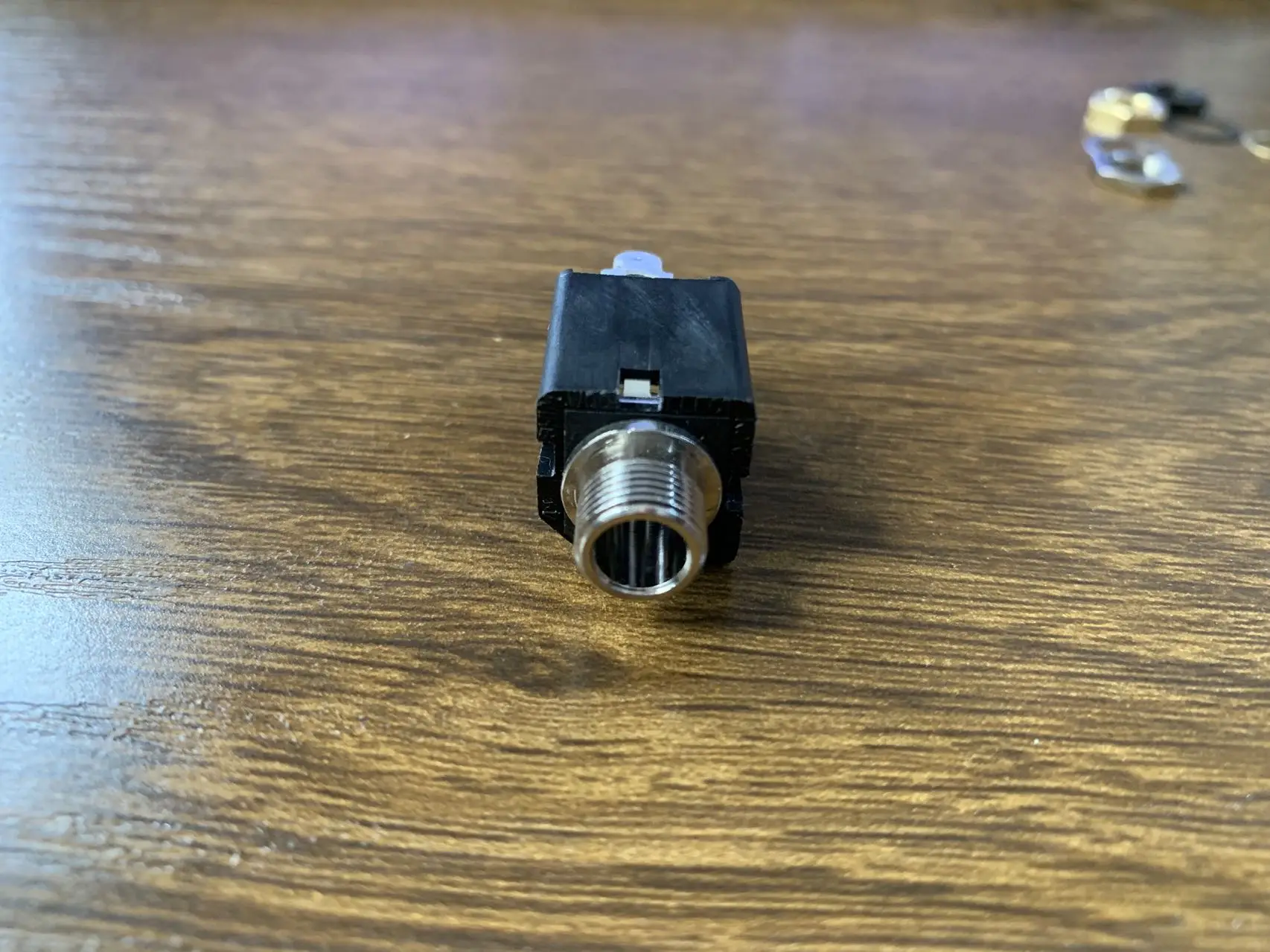 Guitar Output Jack Socket with Metal Finish 4 Guitar Output Jack Socket with Metal Finish - Image 4