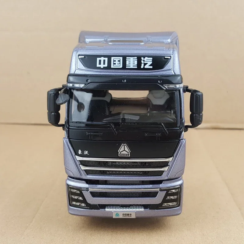 1:36 Scale Howo TH7 Model Truck Display 4 1:36 Scale Howo TH7 Model Truck Display - Image 4