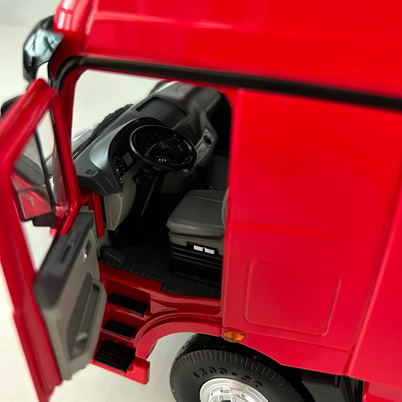 Red 1:24 Scale Heavy Truck Model for Collectors 5 Red 1:24 Scale Heavy Truck Model for Collectors - Image 5