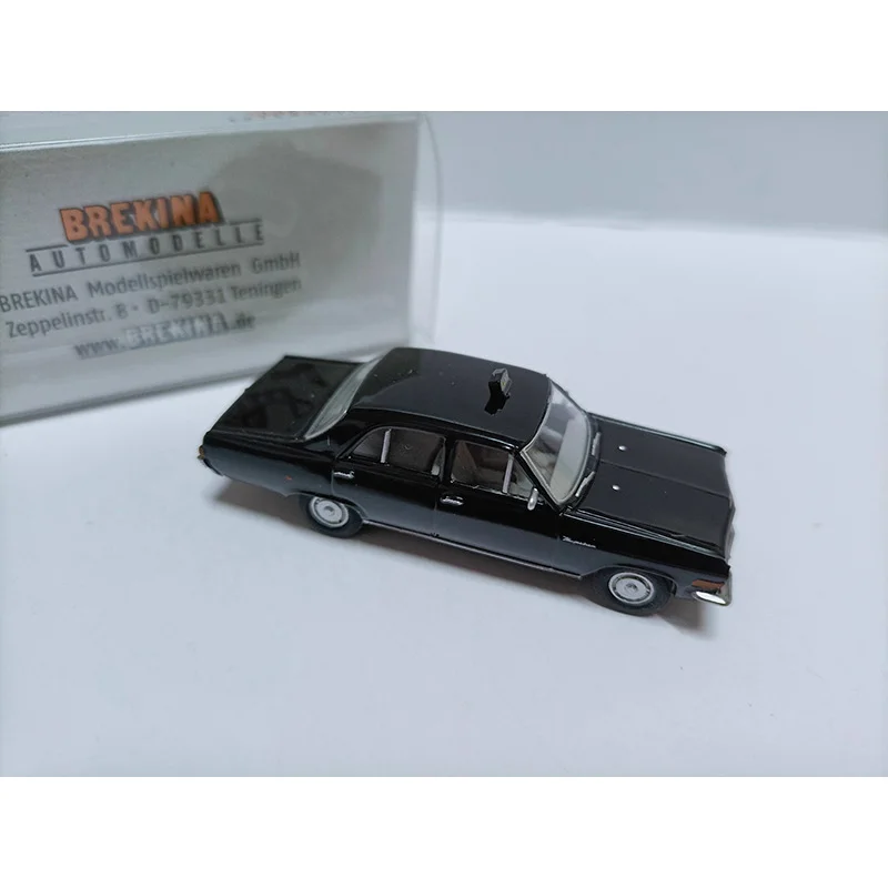 Opel Kapitan A Taxi Miniature Model 1:87 Scale 5 Opel Kapitan A Taxi Miniature Model 1:87 Scale - Image 5