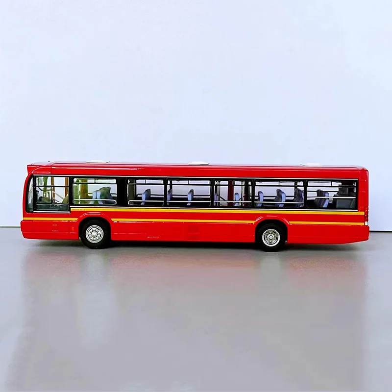 Red Dandong Huanghai DD6121HS Bus Model 1:64 2 Red Dandong Huanghai DD6121HS Bus Model 1:64 - Image 2