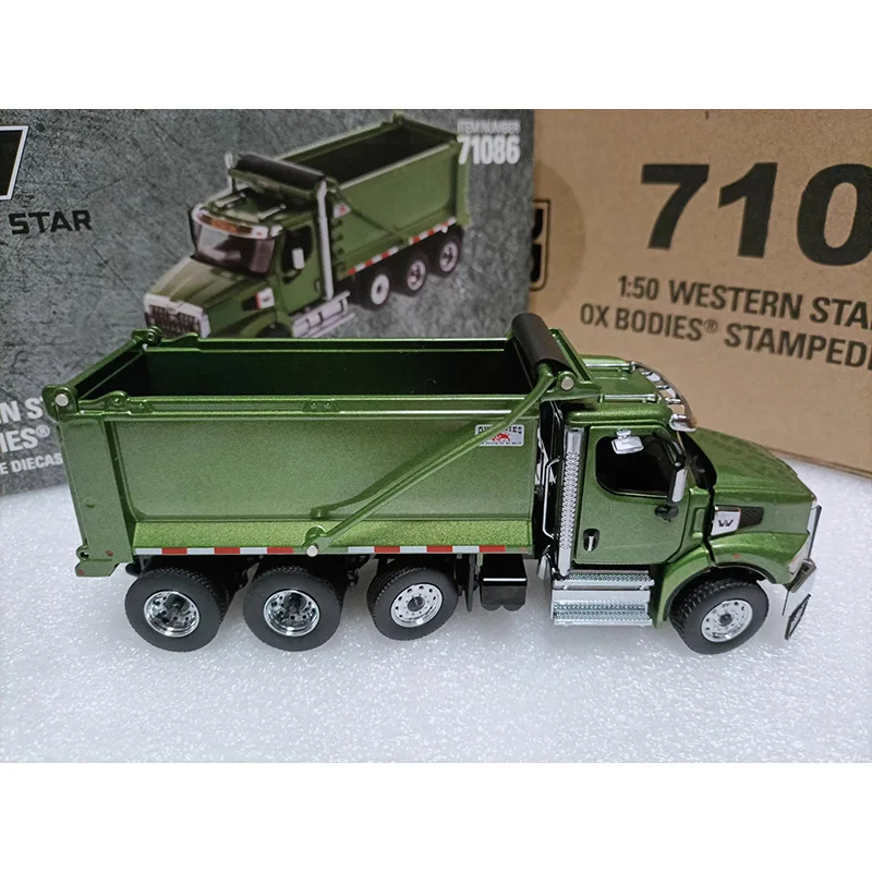 Western Star 49X SBFA Diecast Truck Model 3 Western Star 49X SBFA Diecast Truck Model - Image 3