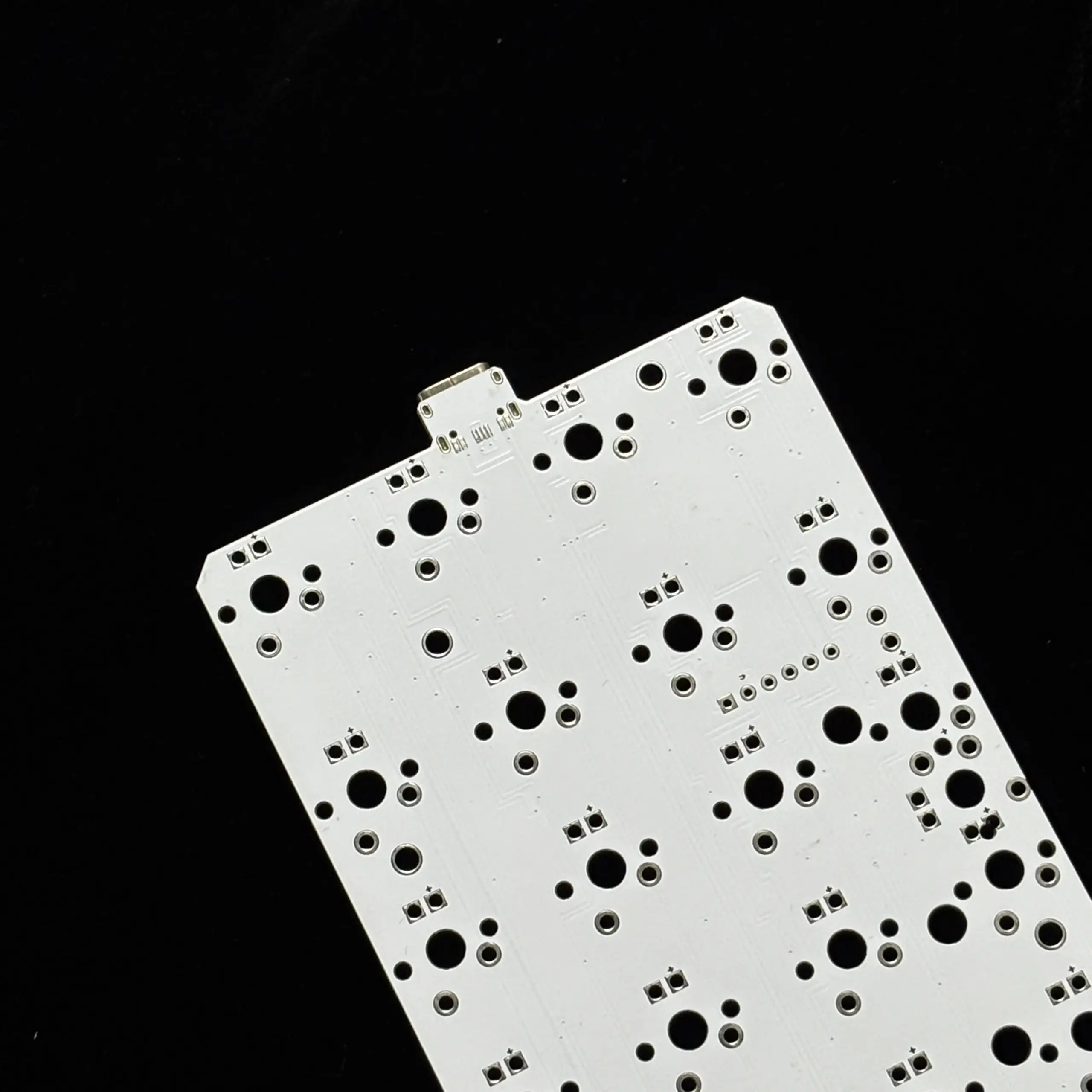 YMD21 V2 Custom Keyboard PCB 4 YMD21 V2 Custom Keyboard PCB - Image 4