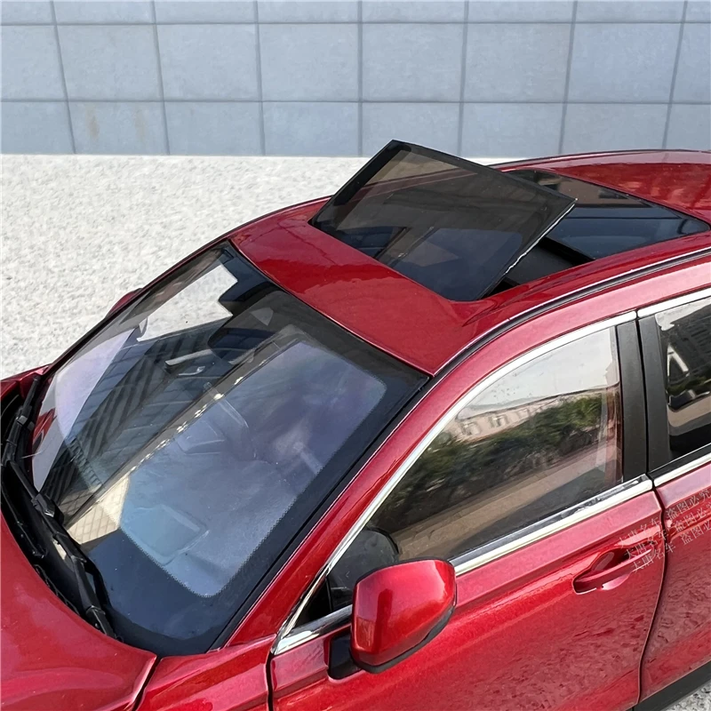 1:18 Scale Honda CR-V Diecast Model 6 1:18 Scale Honda CR-V Diecast Model - Image 6