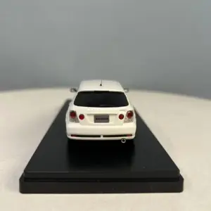 Toyota Altezza Gita 2001 Resin Model 1:43 Scale 9 Se4a20d1c2bf44f8faa7f20450d1d998fY