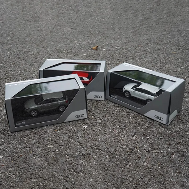 Q2 Diecast 1/43 Scale Car Model in Red 6 Q2 Diecast 1/43 Scale Car Model in Red - Image 6