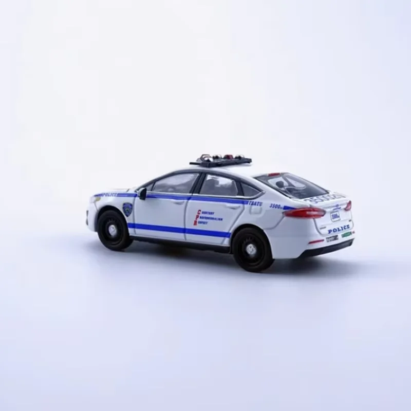 1/64 Ford Mondeo Police Car Model 4 1/64 Ford Mondeo Police Car Model - Image 4