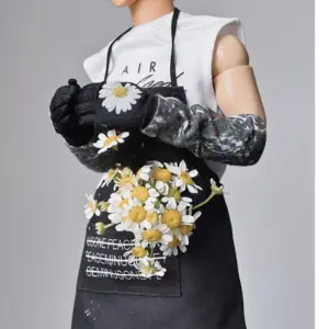 Se5b7e80193404b64a80b7e36660f6425b