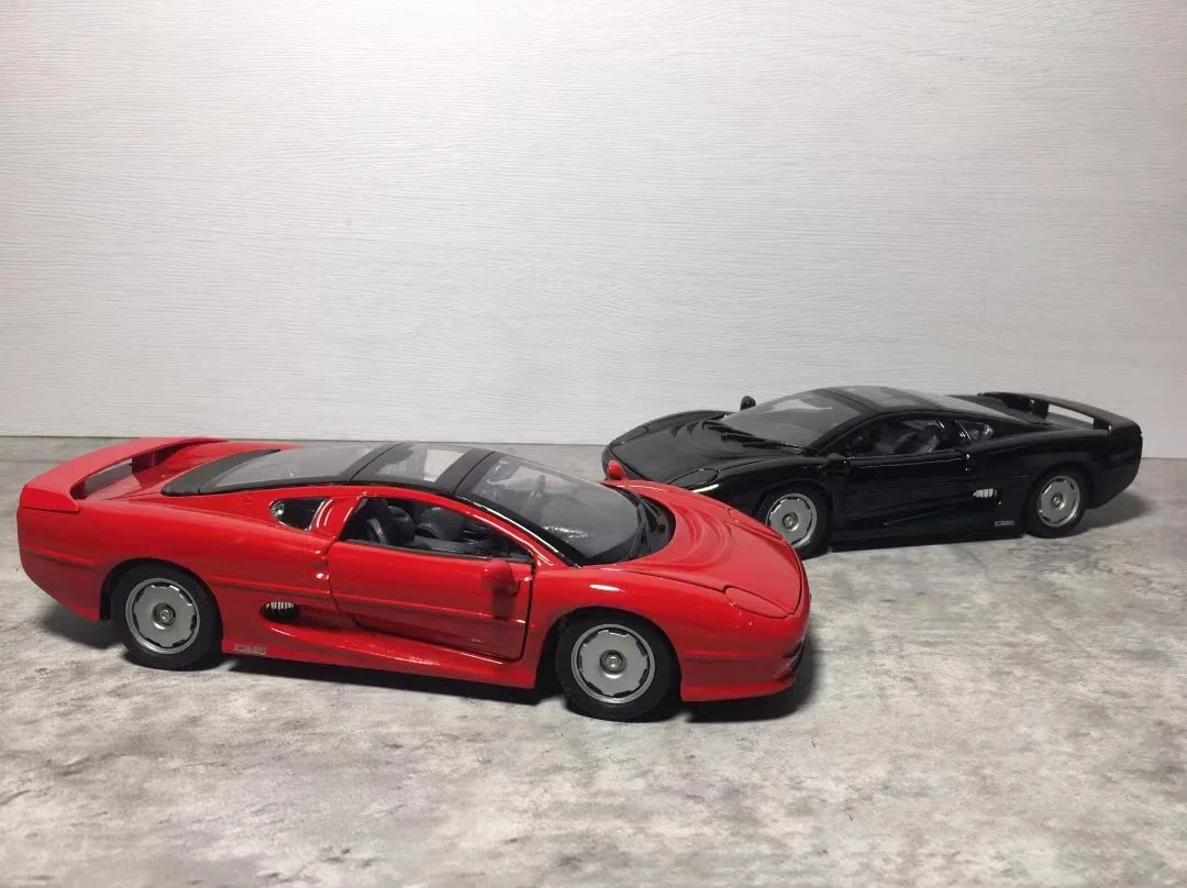 1:24 Jaguar XJ220 Diecast Model Collectible 2 1:24 Jaguar XJ220 Diecast Model Collectible - Image 2
