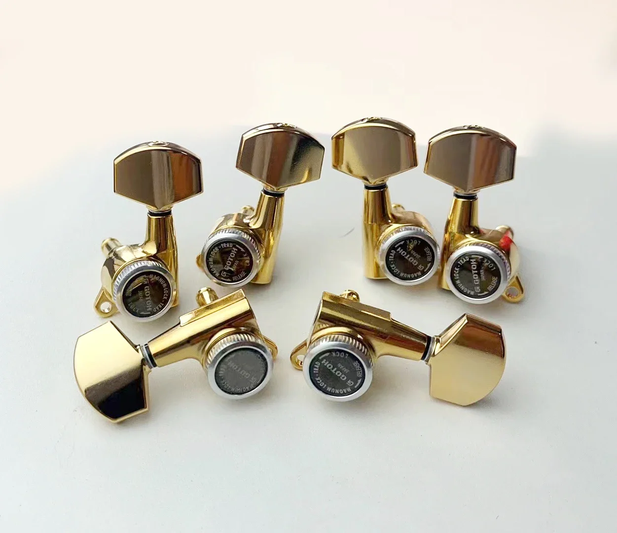 GOTOH SG381-01-MGT Gold Locking Tuners 4 GOTOH SG381-01-MGT Gold Locking Tuners - Image 4