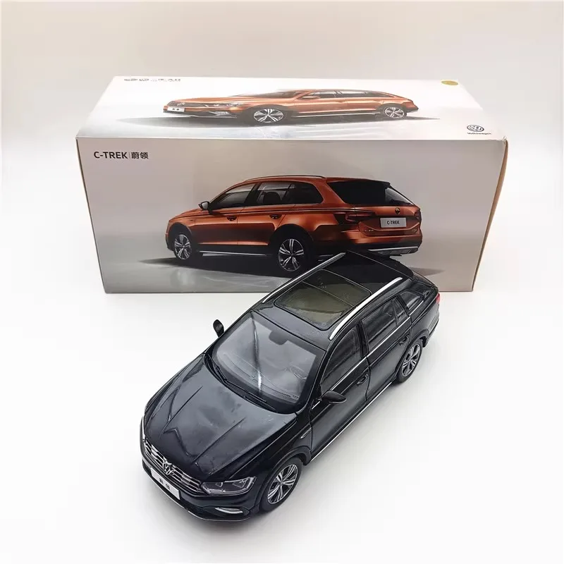 1:18 Scale Alloy Car Model by JERREN 2 1:18 Scale Alloy Car Model by JERREN - Image 2