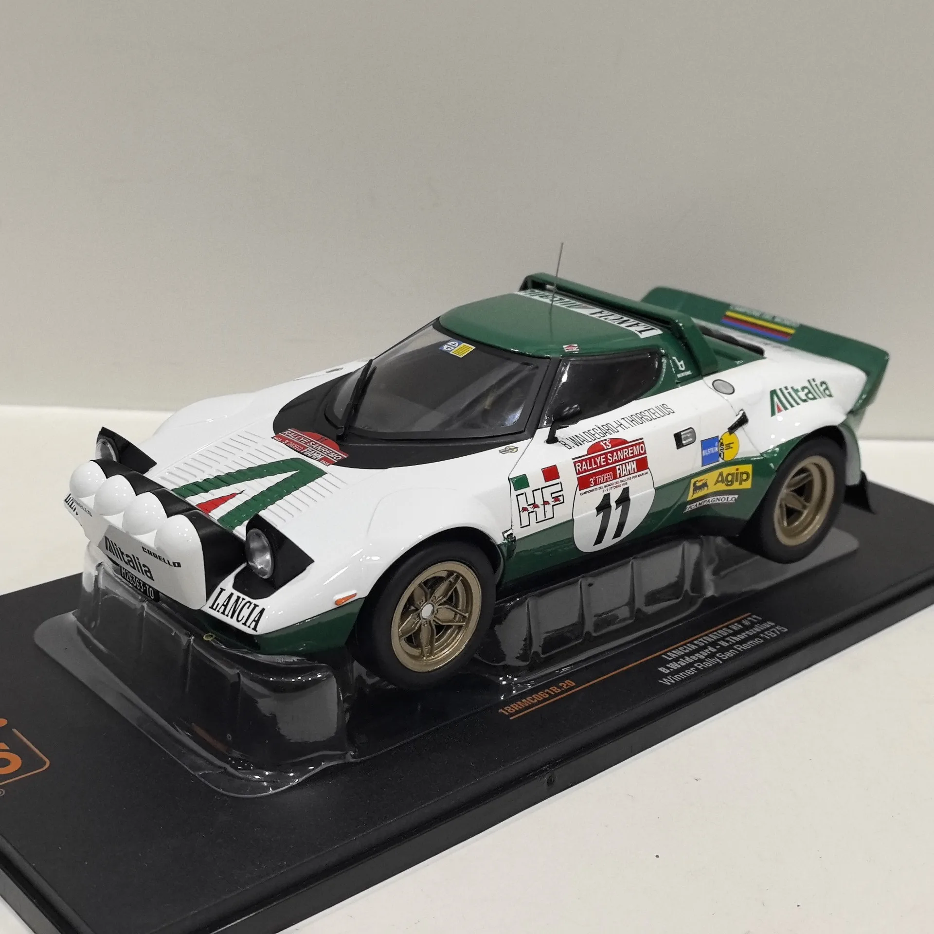 IXO 1:18 LANCIA STRATOS HF #11 Rally Car Model 2 IXO 1:18 LANCIA STRATOS HF #11 Rally Car Model - Image 2