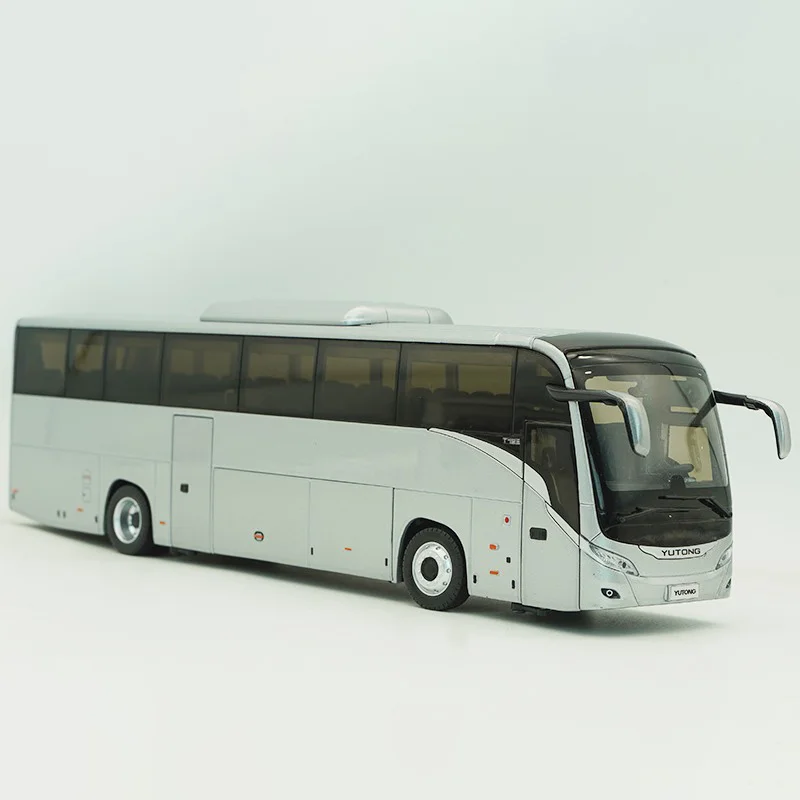 Yutong T12E Scale Model Bus 1:42 2 Yutong T12E Scale Model Bus 1:42 - Image 2