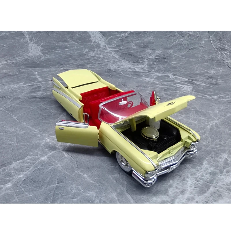 Vintage 1/32 Scale Alloy Convertible Car Model 2 Vintage 1/32 Scale Alloy Convertible Car Model - Image 2