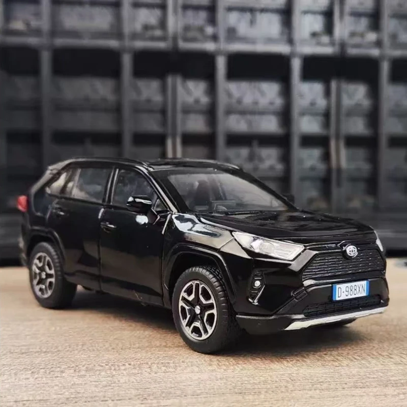 1:32 Scale Toyota RAV4 Diecast Model 6 1:32 Scale Toyota RAV4 Diecast Model - Image 6