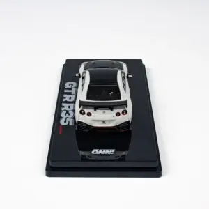 Se76343a5b549415aa1a99e5c172a8140P