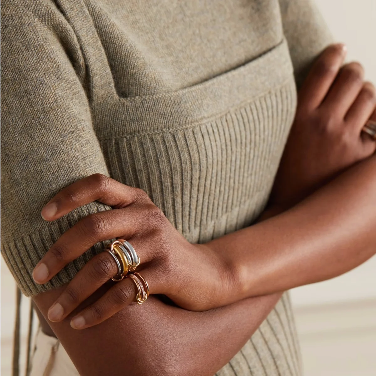 Stainless Steel Interconnected Rings Set 2 Stainless Steel Interconnected Rings Set - Image 2