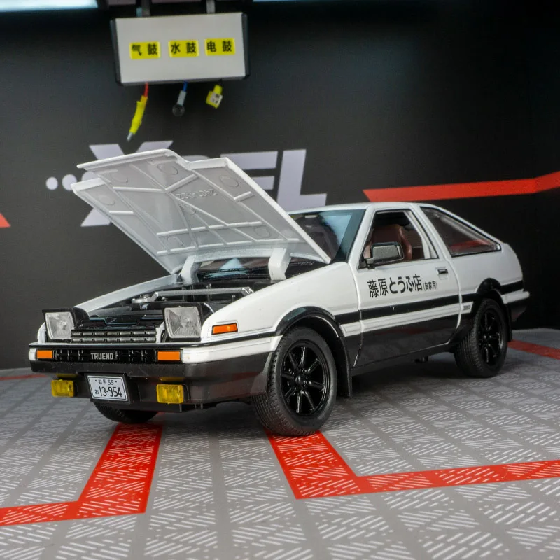 Toyota AE86 1/24 Alloy Car Model 2 Toyota AE86 1/24 Alloy Car Model - Image 2