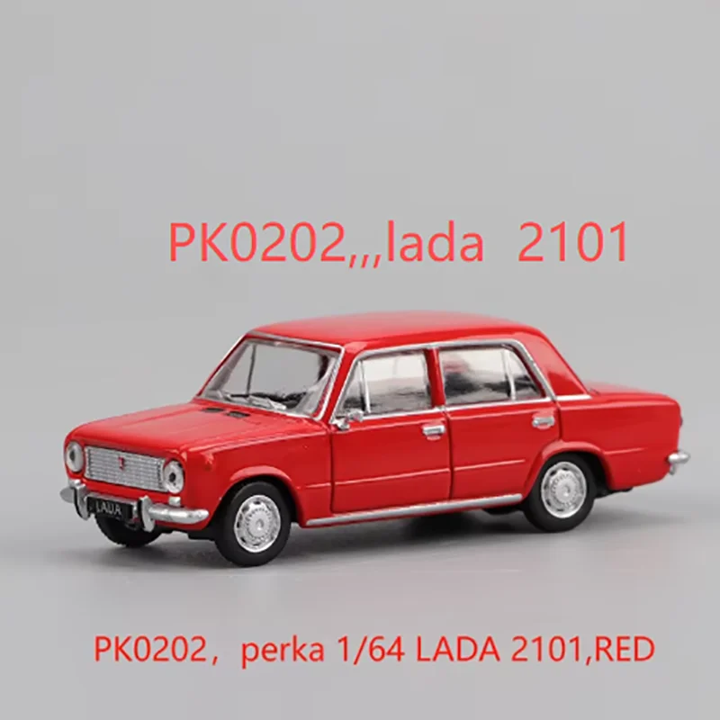GAZ-21 Volga 1:64 Diecast Model Replica 10 GAZ-21 Volga 1:64 Diecast Model Replica - Image 10