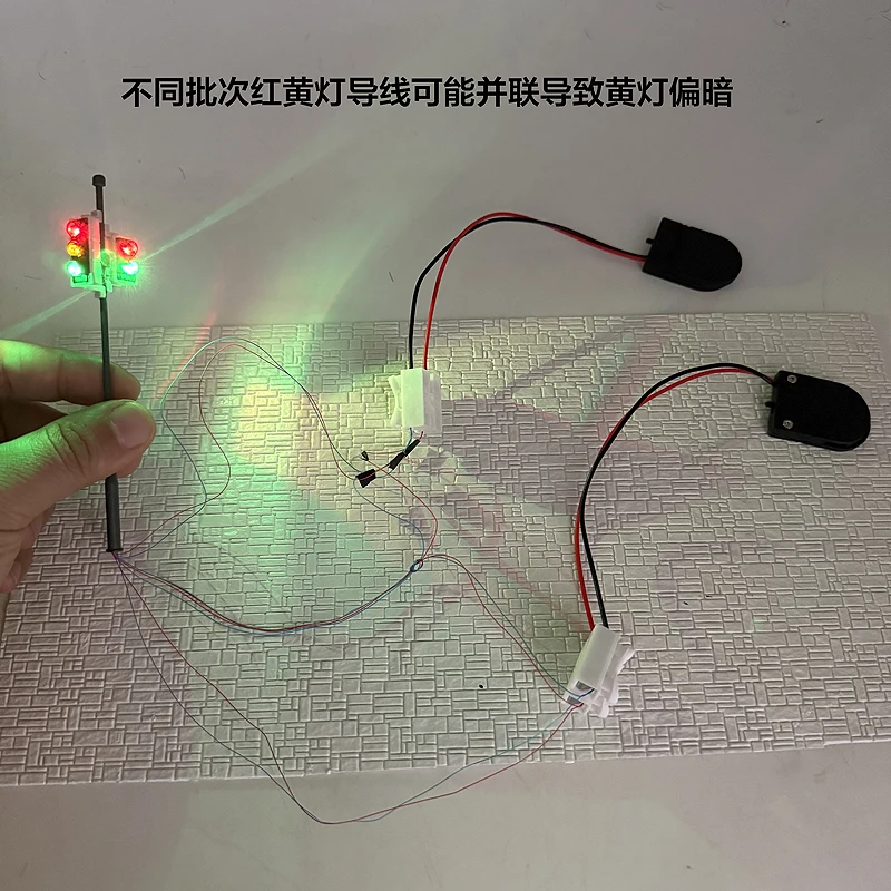 HO Scale Miniature Traffic Light with LED Signals 4 HO Scale Miniature Traffic Light with LED Signals - Image 4