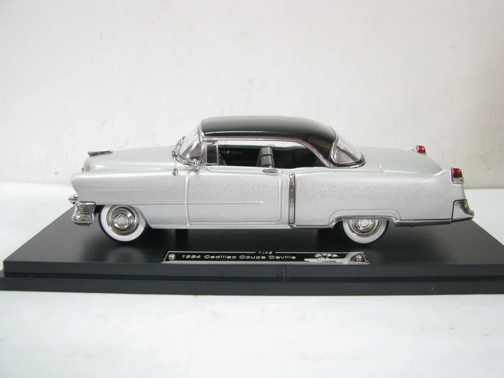 1954 Silver Coupe Diecast Model in 1:43 Scale 2 1954 Silver Coupe Diecast Model in 1:43 Scale - Image 2