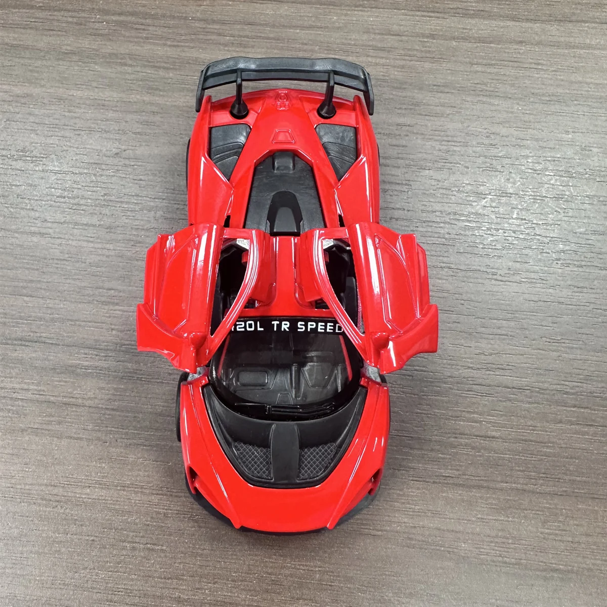 Red 1:43 Die-Cast Racing Car with Opening Doors 5 Red 1:43 Die-Cast Racing Car with Opening Doors - Image 5