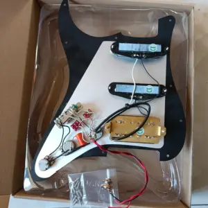 Black Stratocaster-Style Pickguard Set for Fender Guitars 15 Sea0378292f3442a78a1d336ea0242b6dp