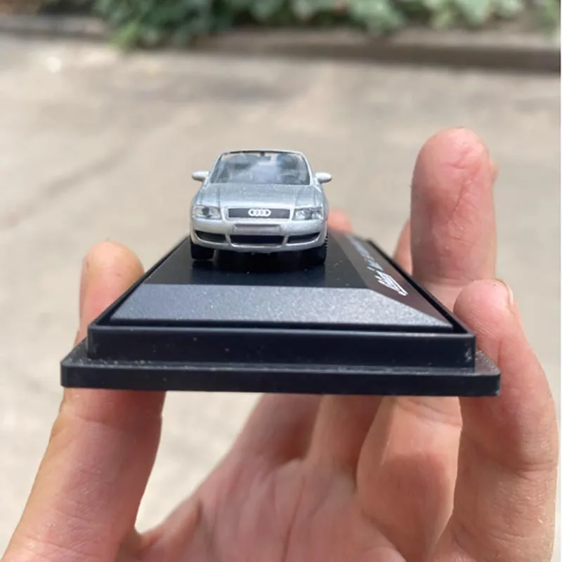 Audi A4 Cabriolet Model 1:87 Scale Silver Finish 4 Audi A4 Cabriolet Model 1:87 Scale Silver Finish - Image 4