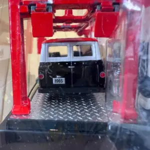 1965 Ford Econoline Diecast Model 1:64 Scale 8 Seaa4a7074f584479a886d010fca2ca3d4