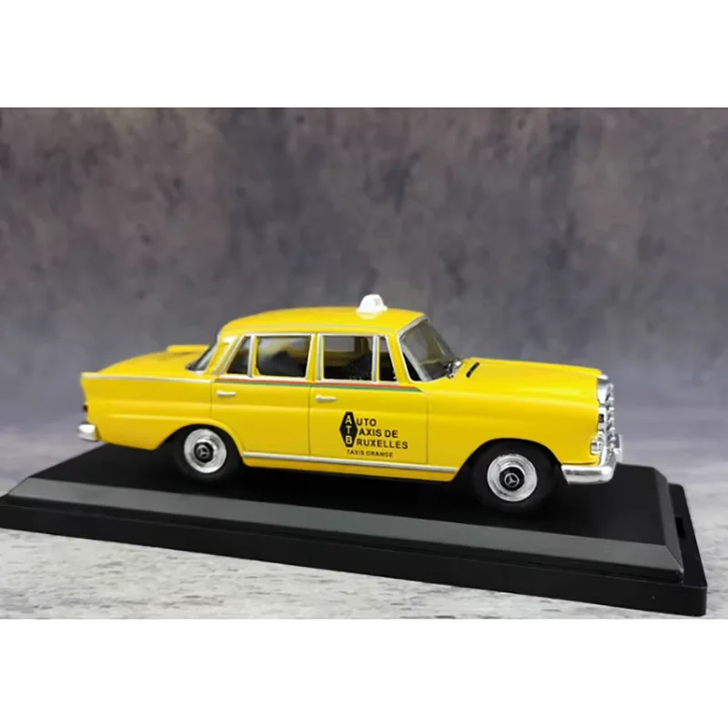 Vintage Yellow Mercedes-Benz 200D Taxi Model 11cm 5 Vintage Yellow Mercedes-Benz 200D Taxi Model 11cm - Image 5