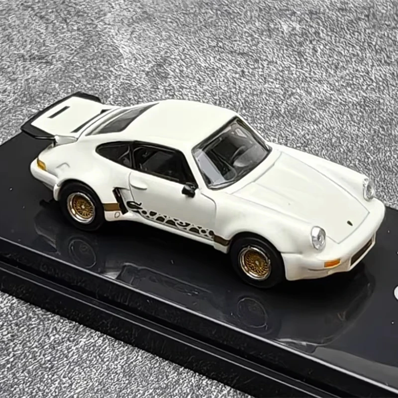 1974 Porsche Carrera RSR 3.0 Diecast Model 2 1974 Porsche Carrera RSR 3.0 Diecast Model - Image 2