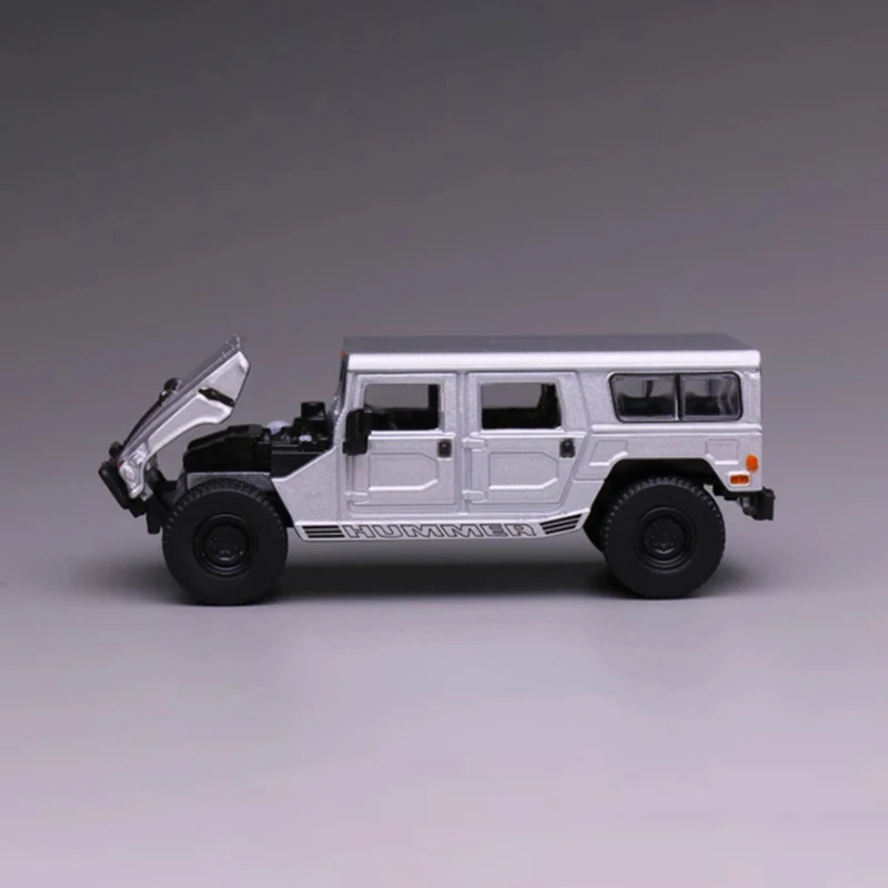 1/64 Scale Diecast Hummer H1 SUV Model by WELLY 4 1/64 Scale Diecast Hummer H1 SUV Model by WELLY - Image 4