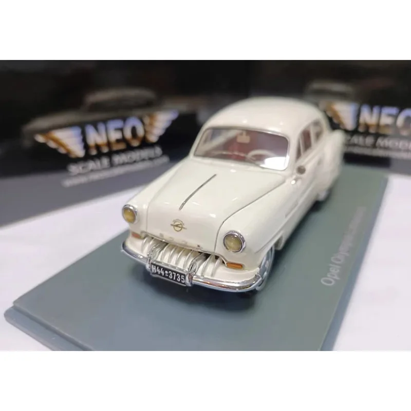 1/43 Opel Sedan Resin Collectible Model 3 1/43 Opel Sedan Resin Collectible Model - Image 3