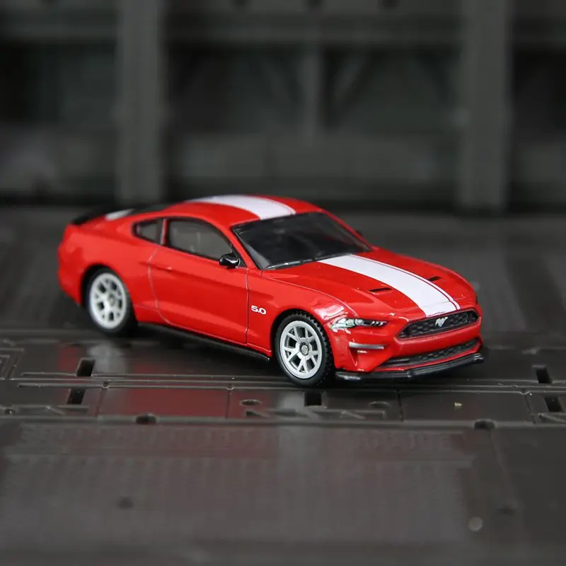 1:64 Ford Mustang 2018 GT Diecast Model 2 1:64 Ford Mustang 2018 GT Diecast Model - Image 2