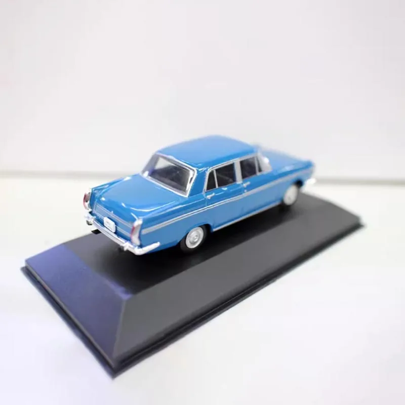 Vintage 1966 Simca Esplanada Diecast Model 4 Vintage 1966 Simca Esplanada Diecast Model - Image 4