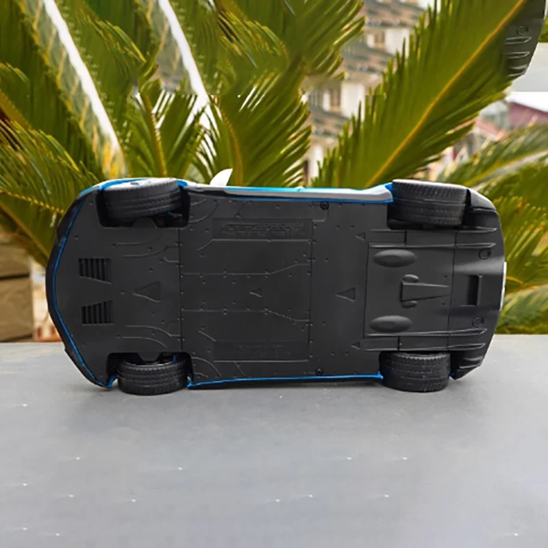 1:18 Bugatti Chiron Model Car 6 1:18 Bugatti Chiron Model Car - Image 6