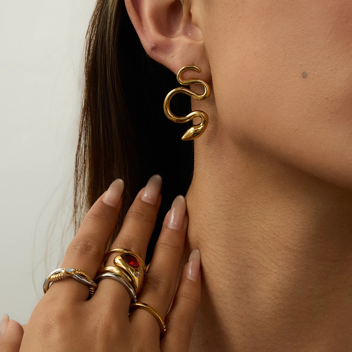 Stainless Steel Snake Earrings JDE0112025 4 Stainless Steel Snake Earrings JDE0112025 - Image 4